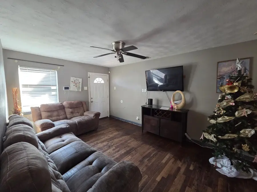 9223 Marvel Drive, Dallas, TX 75217 - #3