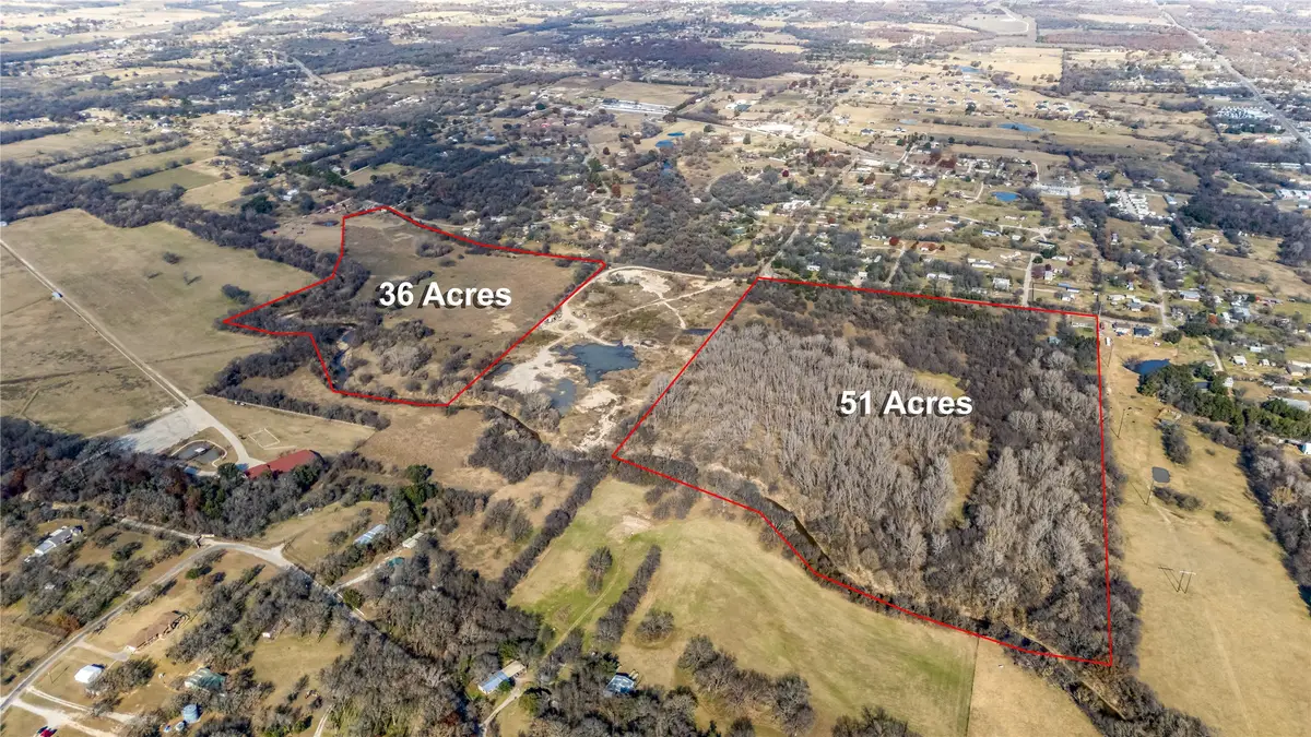 1620 W Timberlake Street #E, Azle, TX 76020 - Image #1