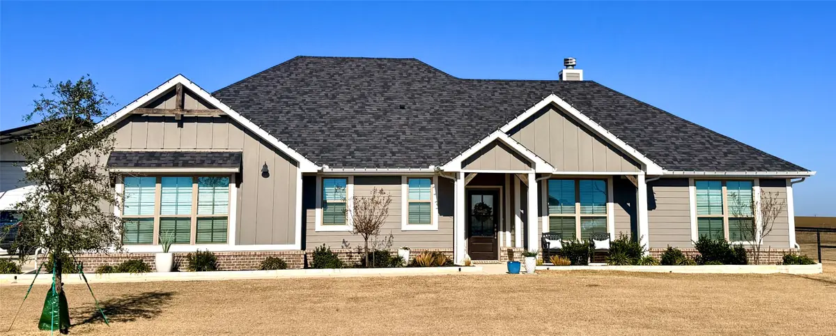 3912 Sanger Meadow Drive, Sanger, TX 76266 - Image #1