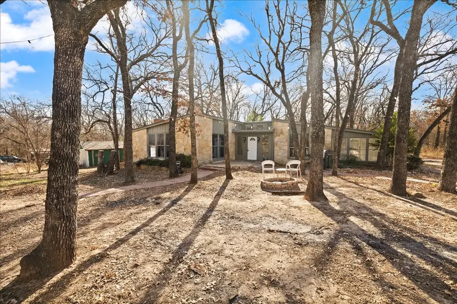 100 Sands Drive, Azle, TX 76020 - Image #2