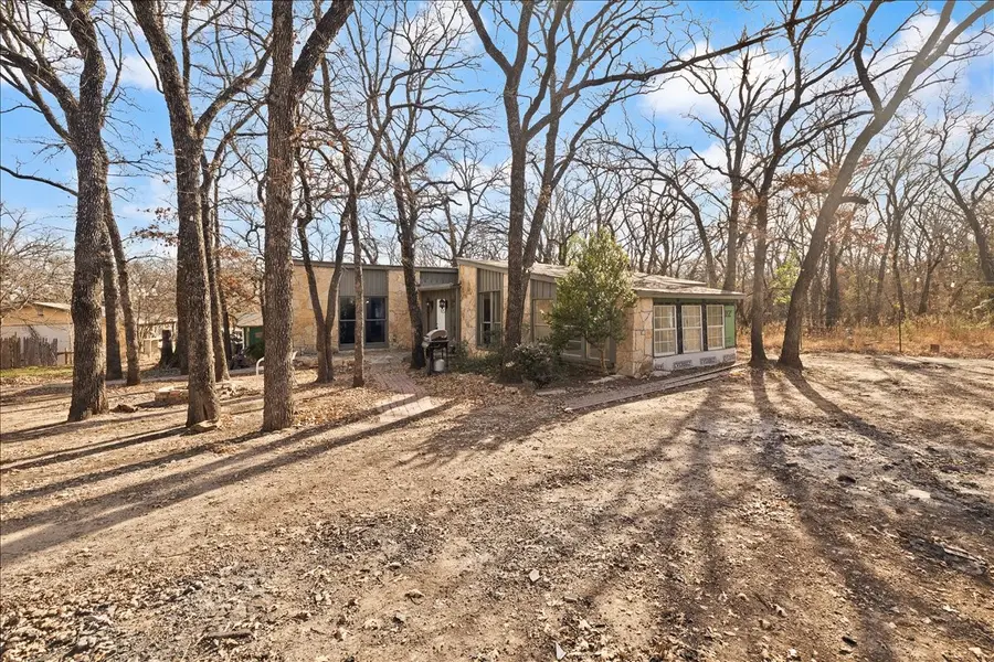 100 Sands Drive, Azle, TX 76020 - Image #3