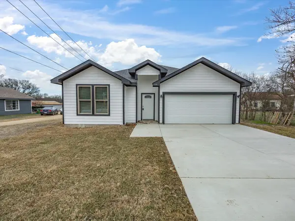 108 N Couch Street, Italy, TX 76651