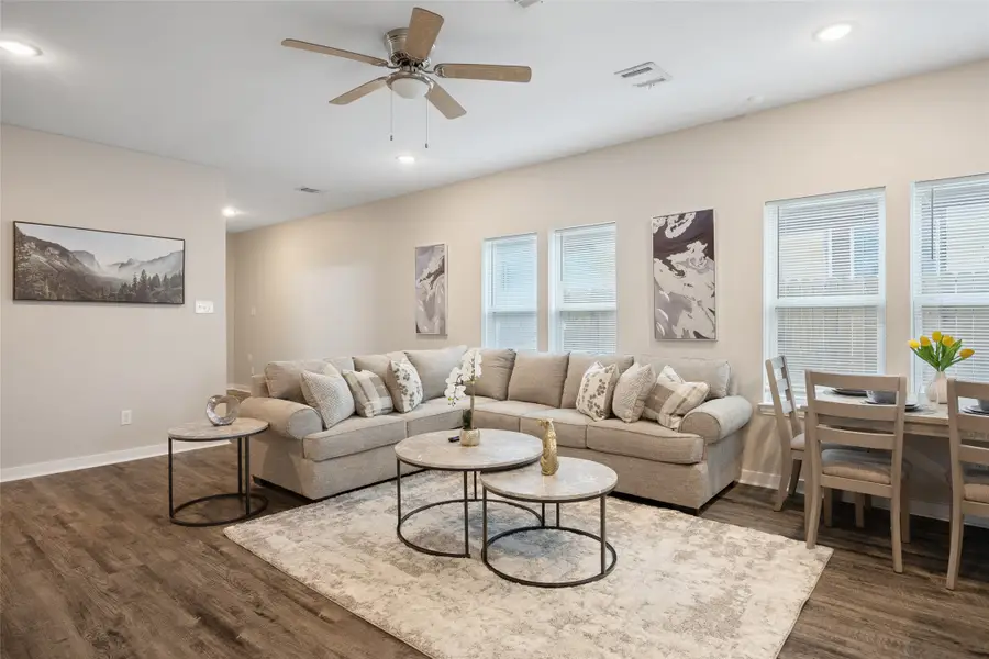 5004 Colonial Avenue, Dallas, TX 75215 - Image #3