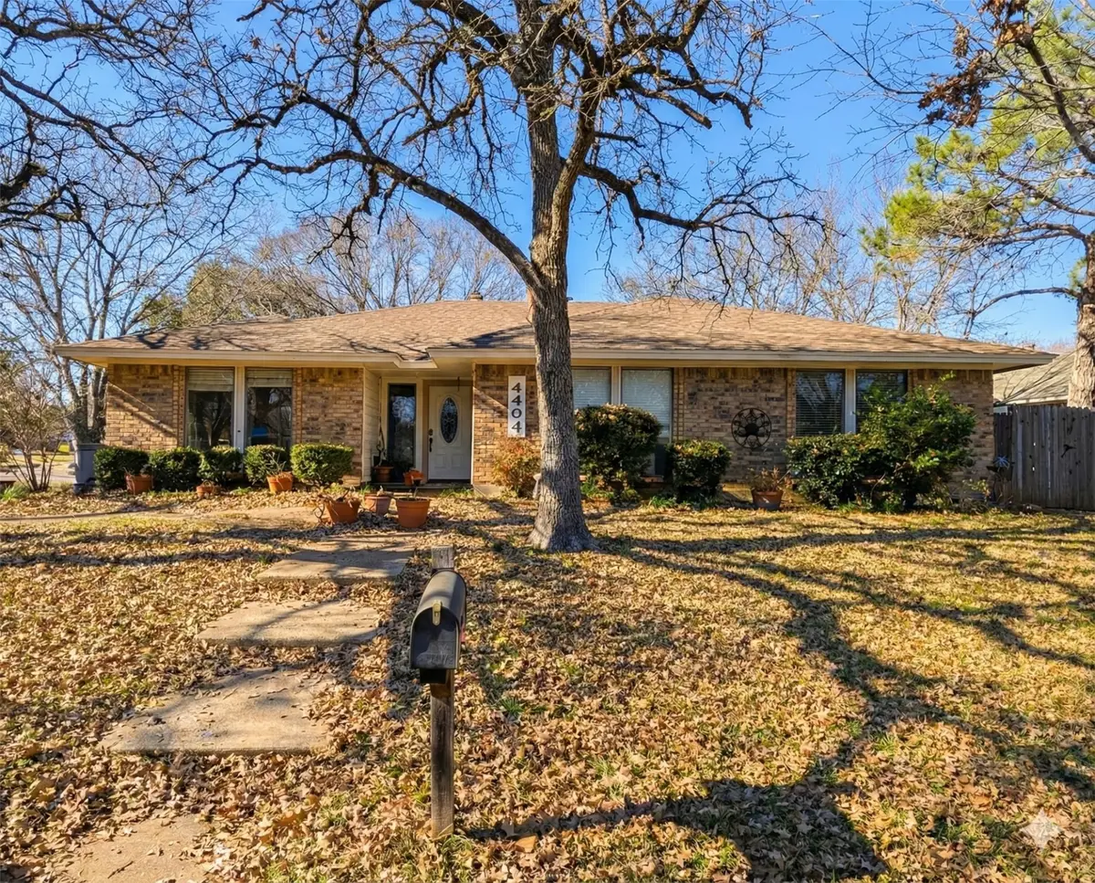 4406 Grey Dawn Drive, Arlington, TX 76017 - Image #1