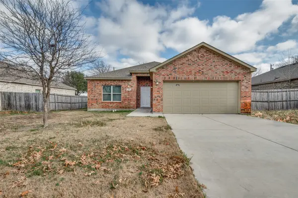 1812 Carrington Drive, Glenn Heights, TX 75154