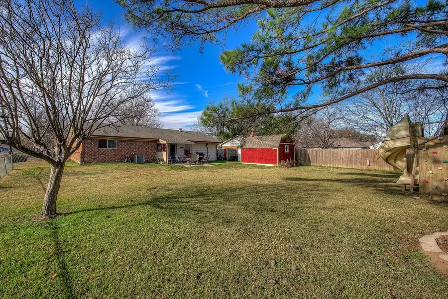 307 E Mccoulskey Street, Terrell, TX 75160 - Image #3