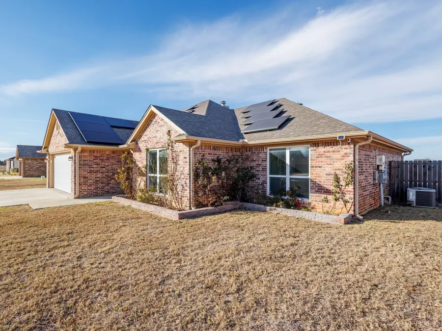 202 W Hall Court, Early, TX 76802 - #2