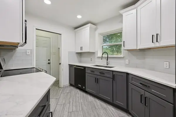 2417 Meadow Court, Bedford, TX 76021