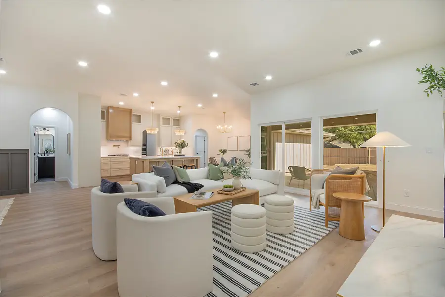 7220 Claybrook Drive, Dallas, TX 75231 - Image #2