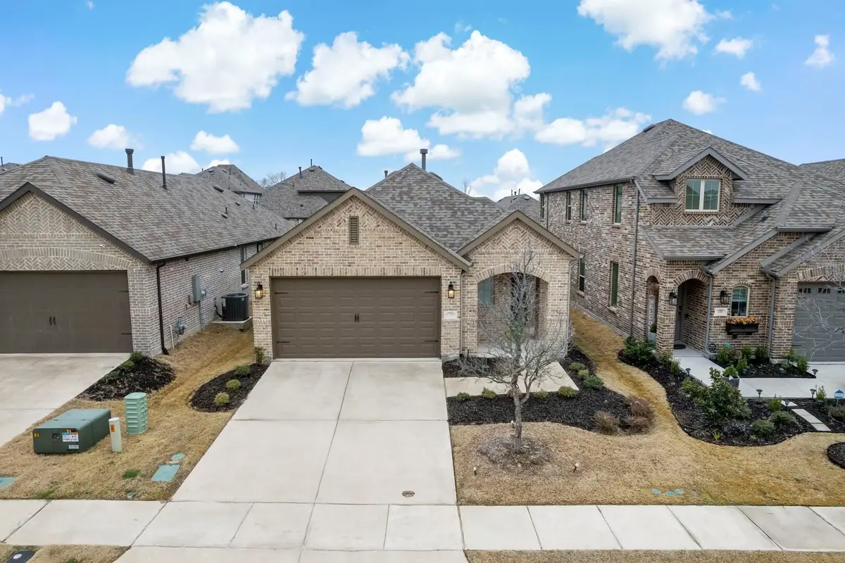 1749 Eagle Landing, Van Alstyne, TX 75495 - #1