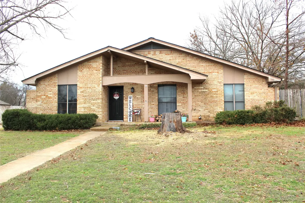 708 Prairie Wind Boulevard, Stephenville, TX 76401 - Image #1