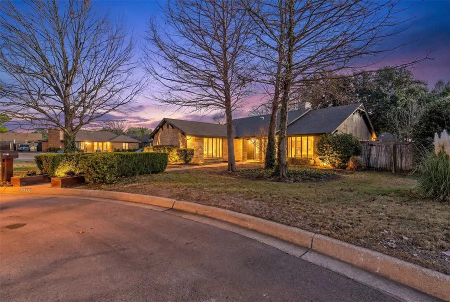 1012 Birchwood Lane, Mansfield, TX 76063 - Image #2