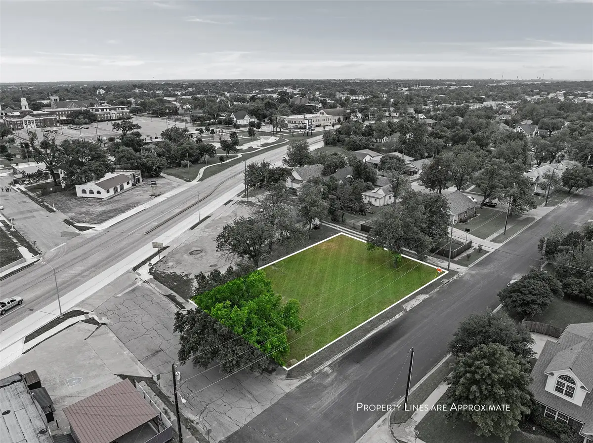 612 N 13th Street, Waco, TX 76707 - Image #1