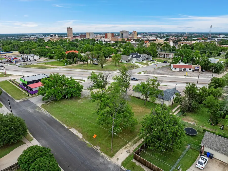 612 N 13th Street, Waco, TX 76707 - Image #2