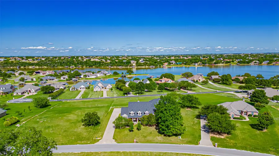 1905 Yucatan Drive, Granbury, TX 76048 - Image #2