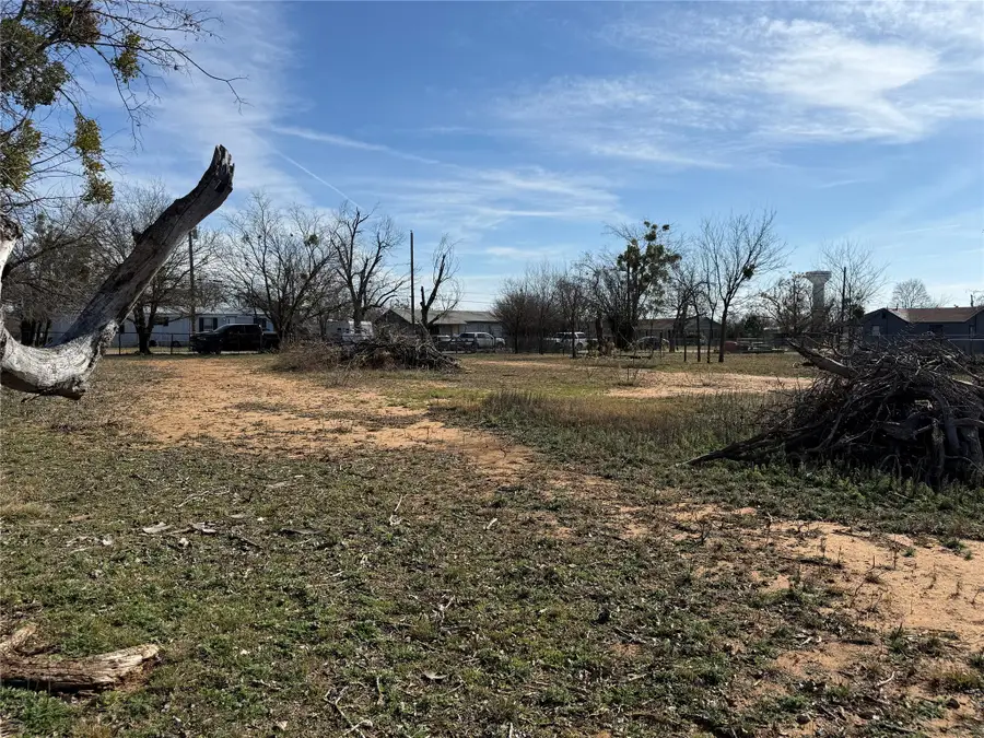 2523 N Main Boulevard, Brownwood, TX 76801 - Image #3