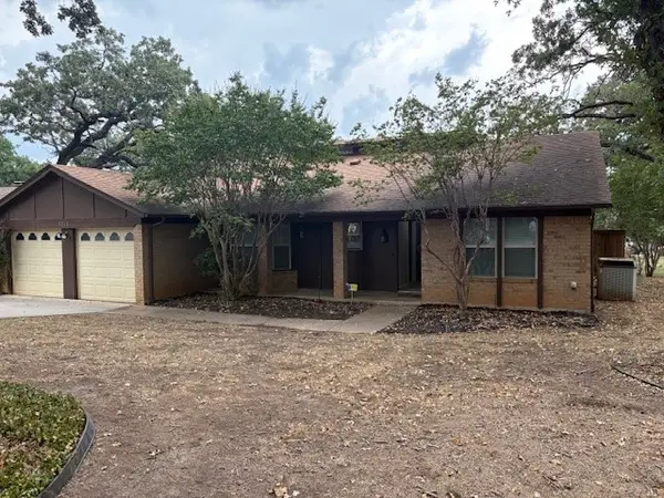 5302 Bright Star Trail, Arlington, TX 76017