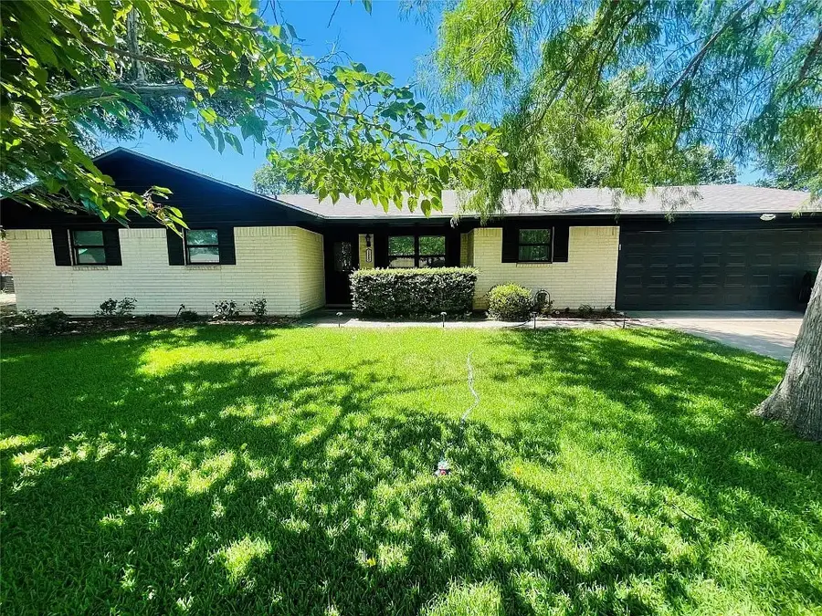 1360 N Charlotte Avenue, Stephenville, TX 76401 - Image #2