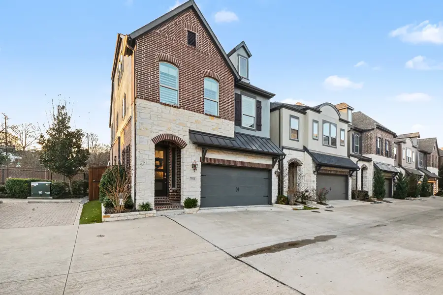 7011 Mistflower Lane, Dallas, TX 75231 - Image #3