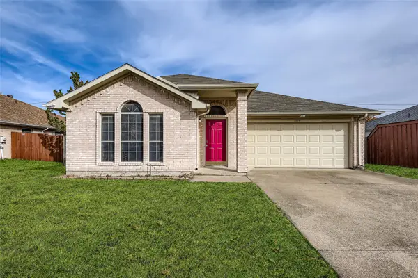 3326 Spring Meadow Lane, Grand Prairie, TX 75052