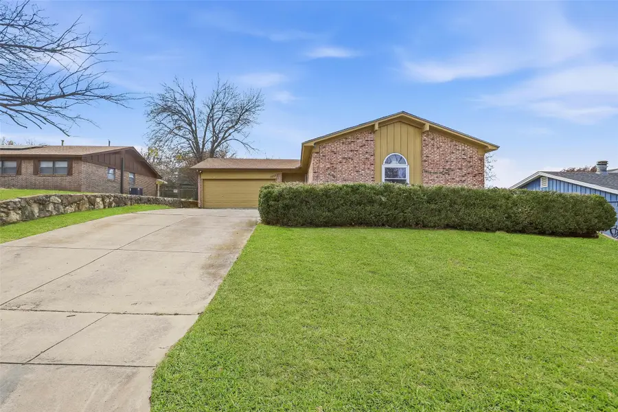 7833 Davenport Avenue, Fort Worth, TX 76116 - Image #2