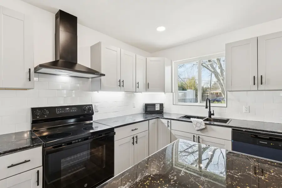 10325 Maylee Boulevard, Dallas, TX 75228 - Image #3