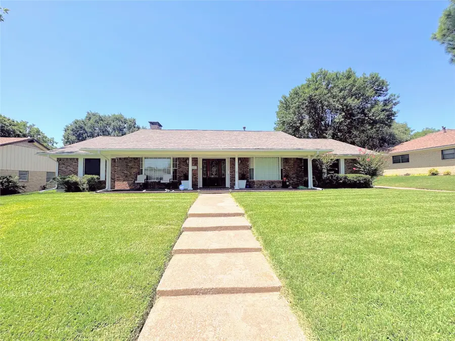 1601 Yarborough Drive, Sherman, TX 75092 - #2