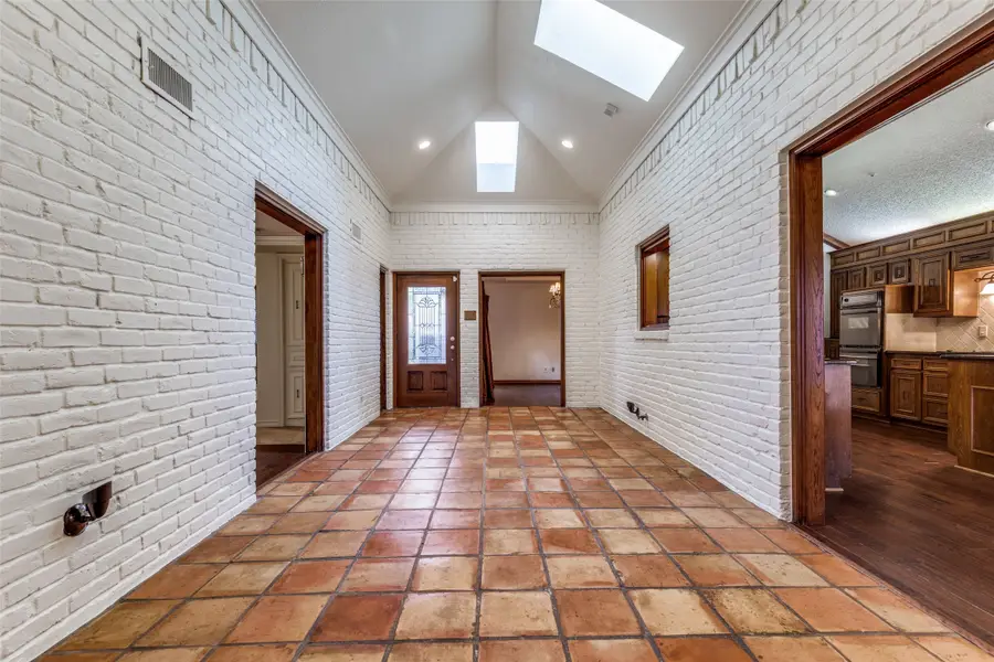 16842 Village Lane, Dallas, TX 75248 - Image #3