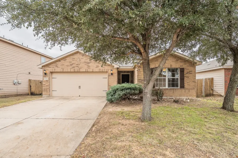 529 Hidden Dale Drive, Fort Worth, TX 76140 - Image #2