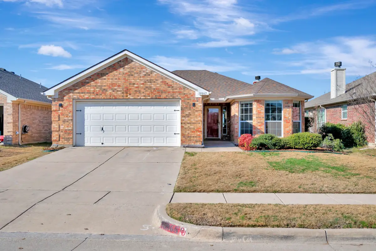 10865 Braemoor Drive, Fort Worth, TX 76052 - Image #1