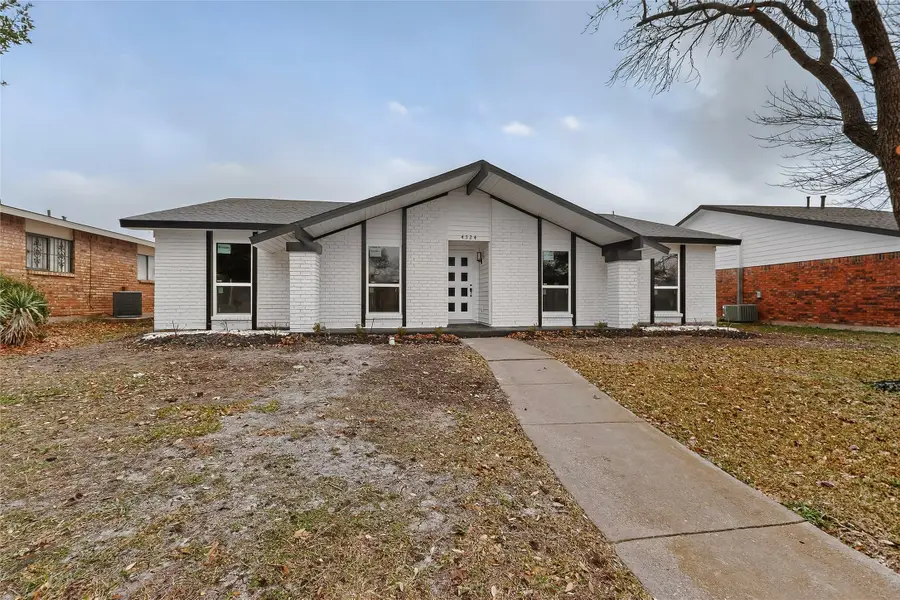 4324 Woodbluff Drive, Mesquite, TX 75150 - Image #2