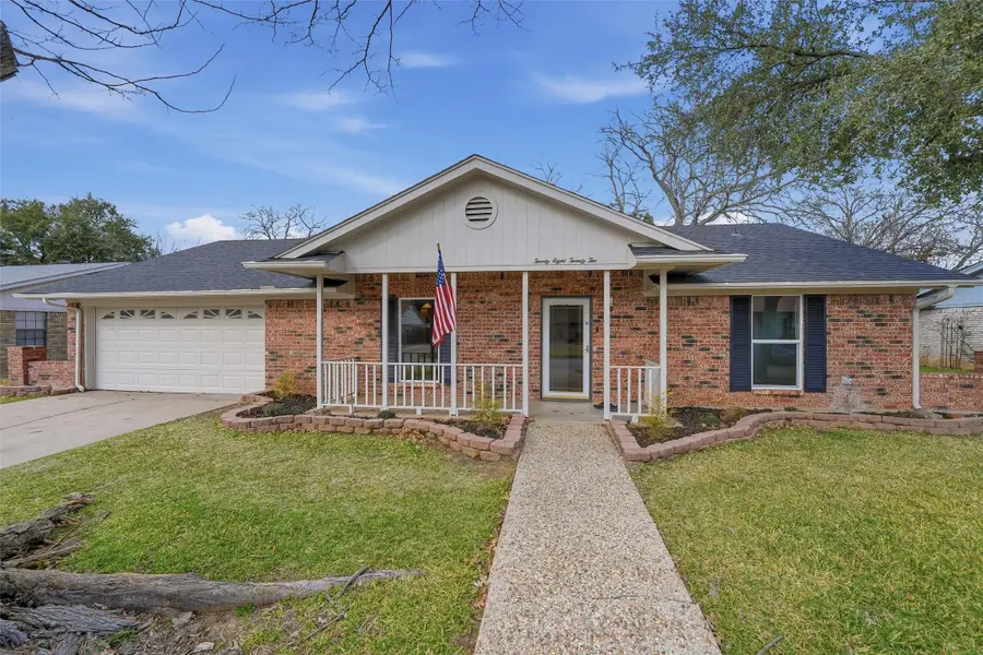 2822 Wentwood Drive, Grapevine, TX 76051 - Image #2