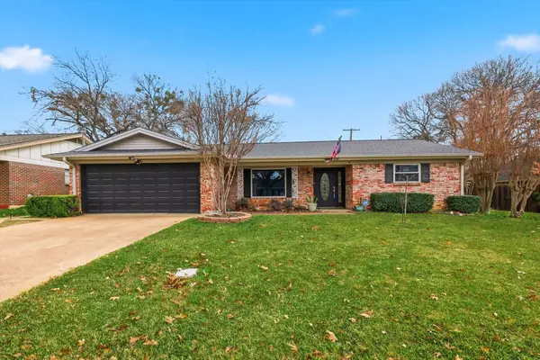324 Moore Creek Road, Hurst, TX 76053