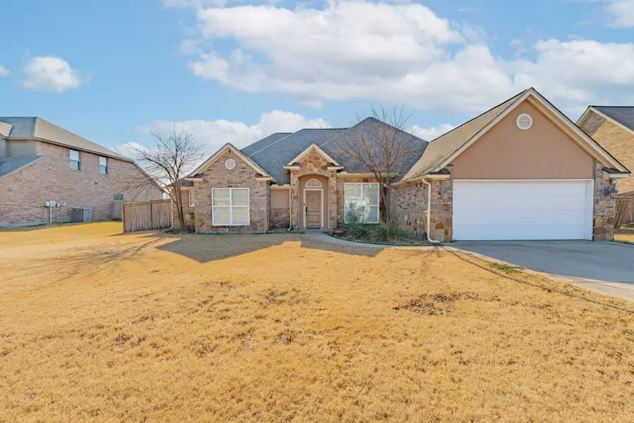 1114 Elk Ridge Drive, Stephenville, TX 76401 - Image #2