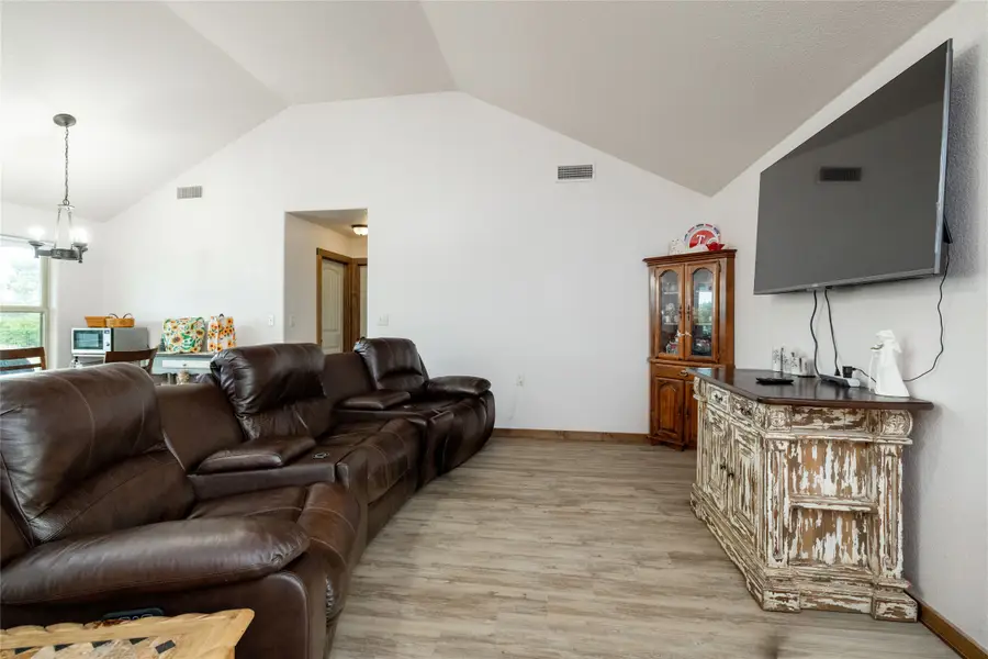 493 Browning Road, Bellevue, TX 76228 - Image #3