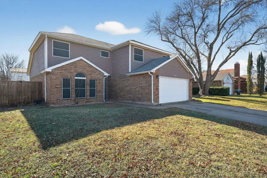 2545 Forest Creek Drive, Fort Worth, TX 76123 - Image #3