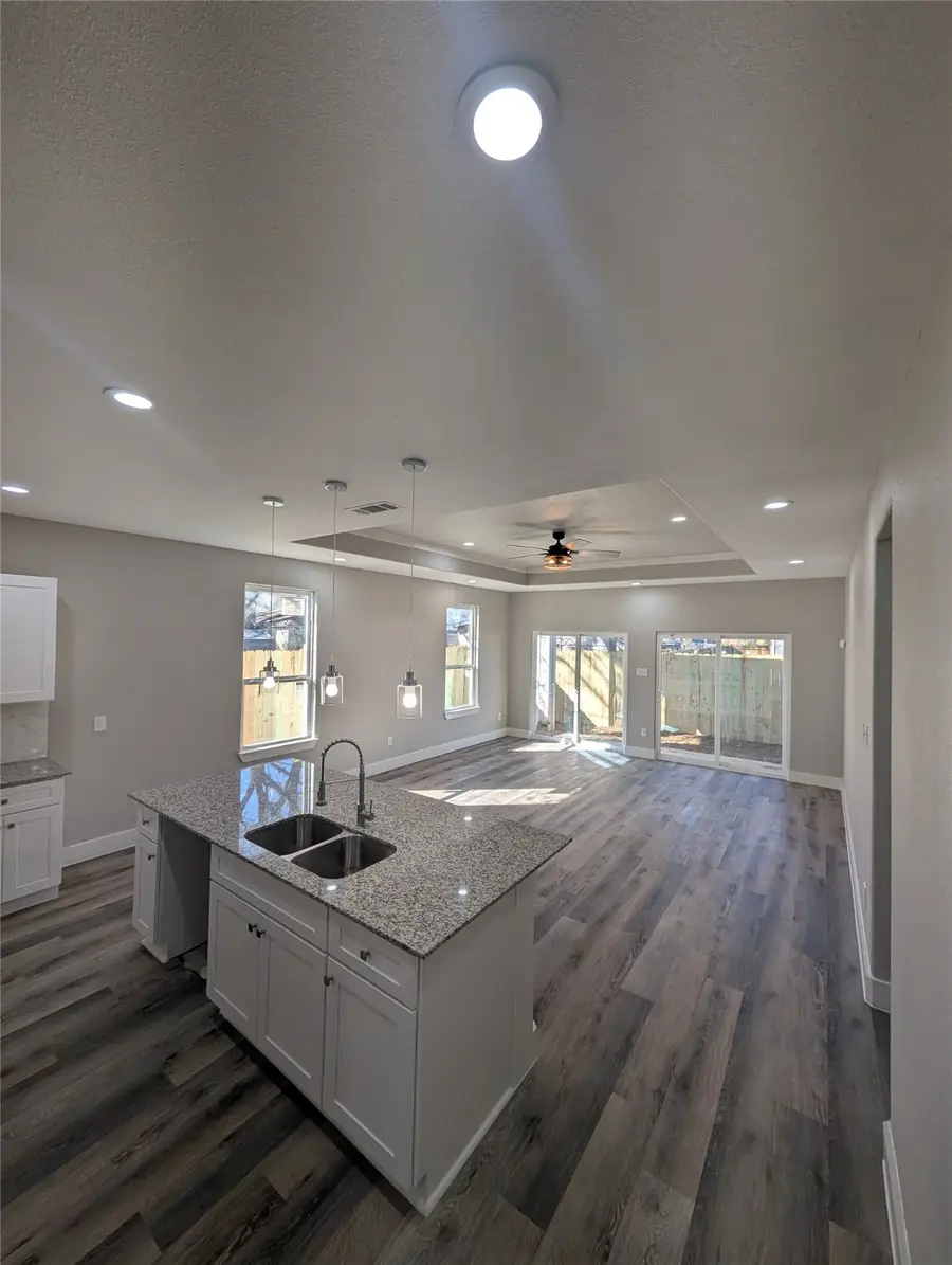 2631 Burger Avenue, Dallas, TX 75215 - Image #3