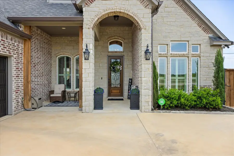 2141 Vanderbilt Drive, Weatherford, TX 76088 - Image #2