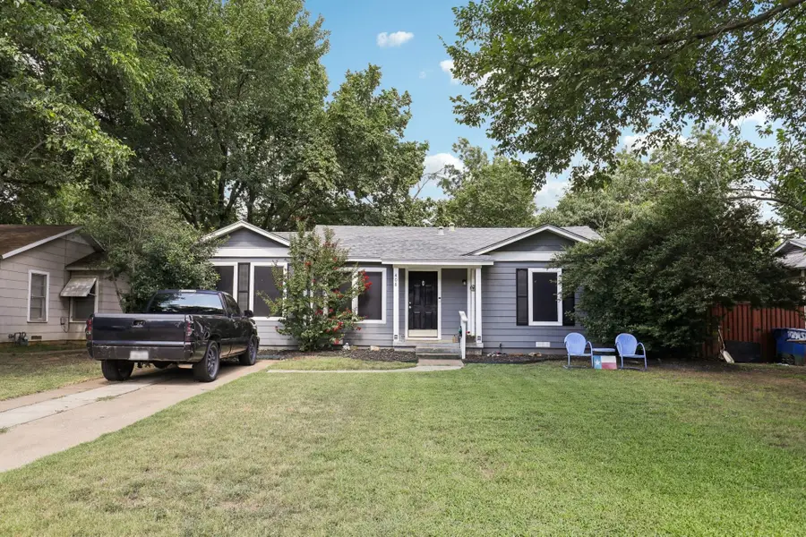 408 Harrison Lane, Hurst, TX 76053 - Image #2