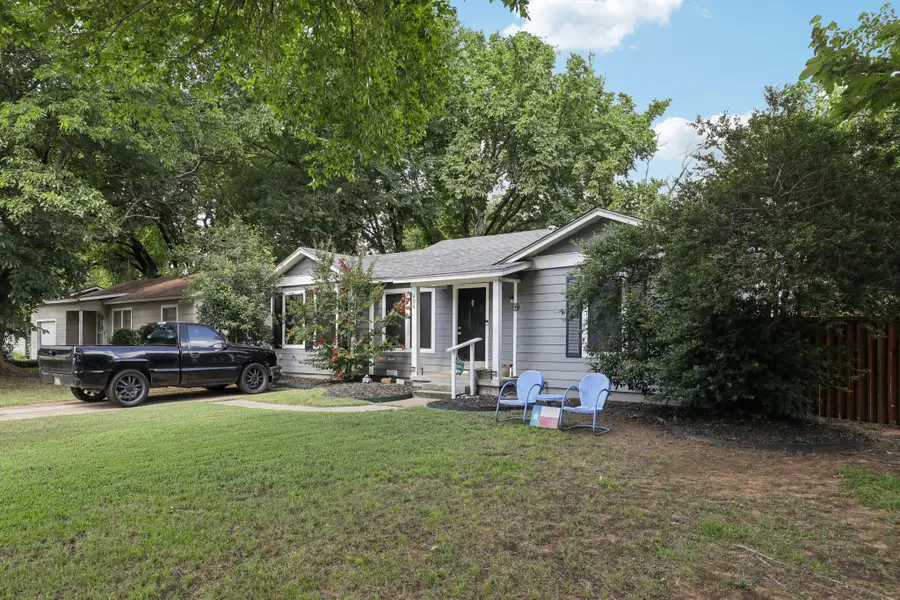 408 Harrison Lane, Hurst, TX 76053 - Image #3