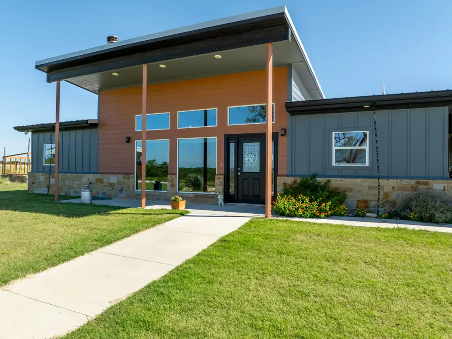 750 County Road 100, Purmela, TX 76566 - Image #3