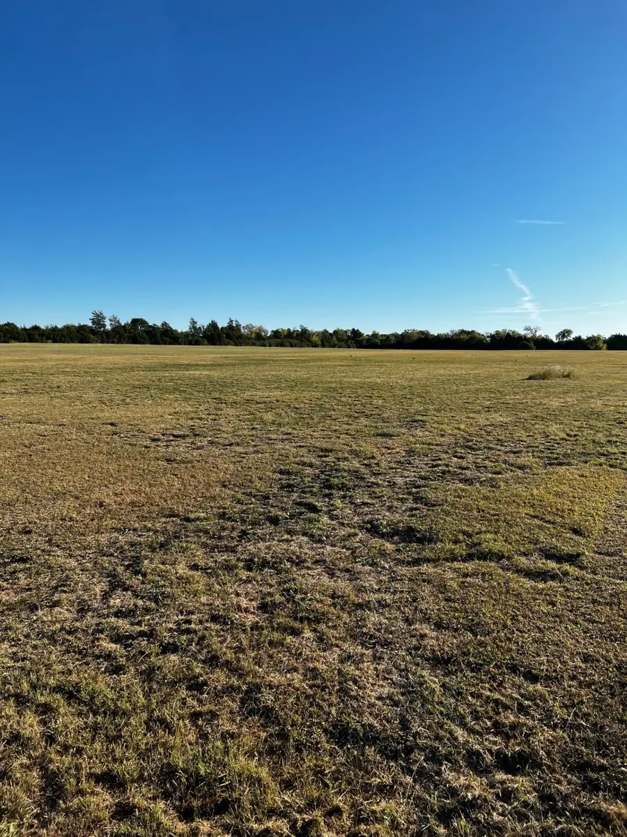 501 W Wintergreen Road W, Desoto, TX 75115 - Image #2