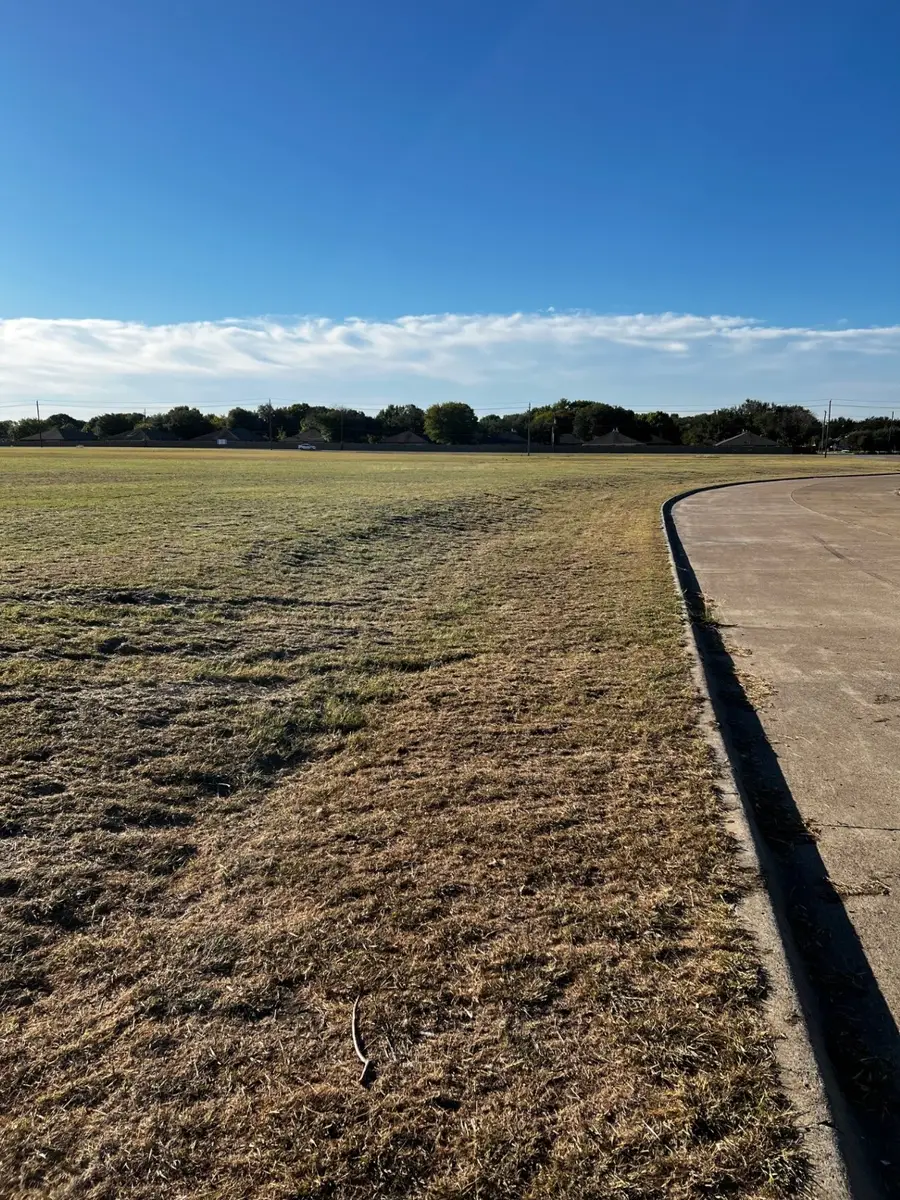 501 W Wintergreen Road W, Desoto, TX 75115 - Image #3