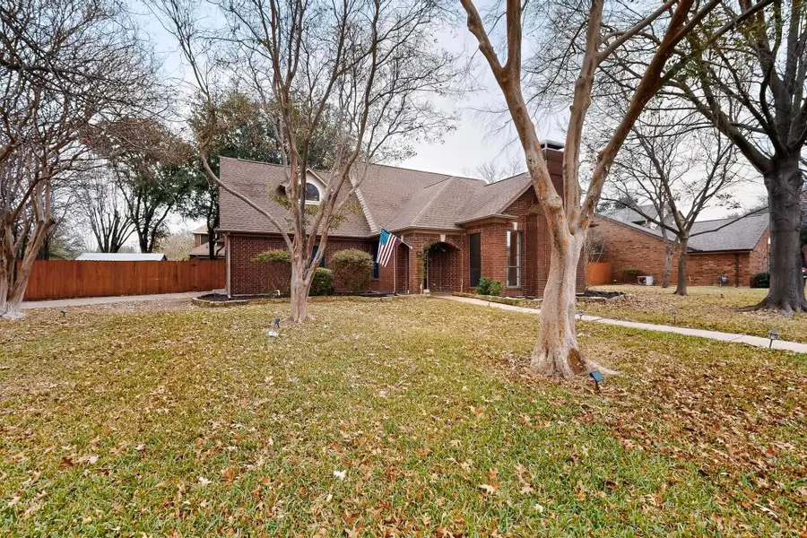 2425 Brook Crest Drive, Mesquite, TX 75150 - Image #2