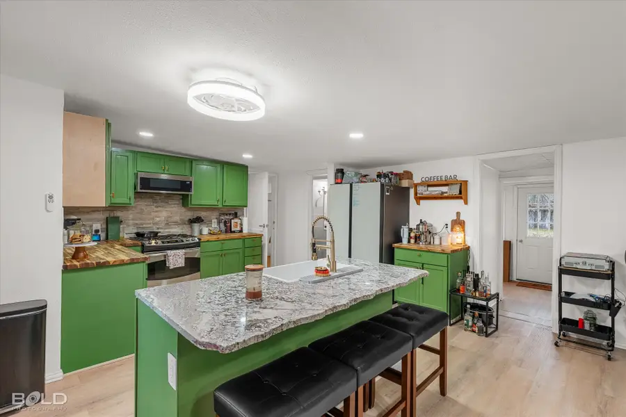 116 Thomas Street, Oil City, LA 71061 - #2