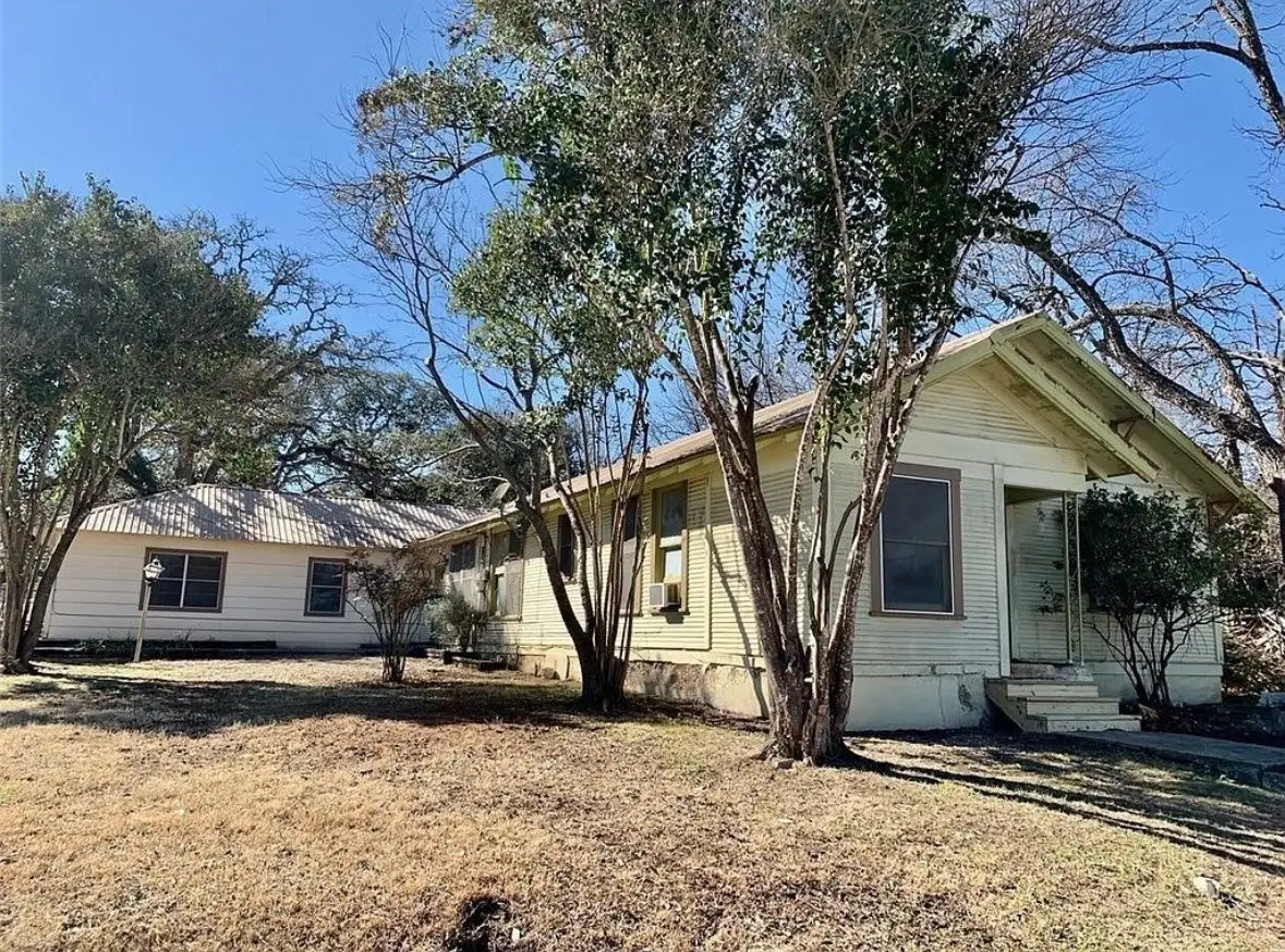 108 S Race Street, Lampasas, TX 76550 - Image #1