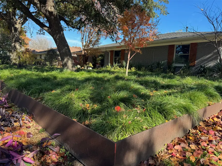 10464 Carry Back Circle, Dallas, TX 75229 - Image #2