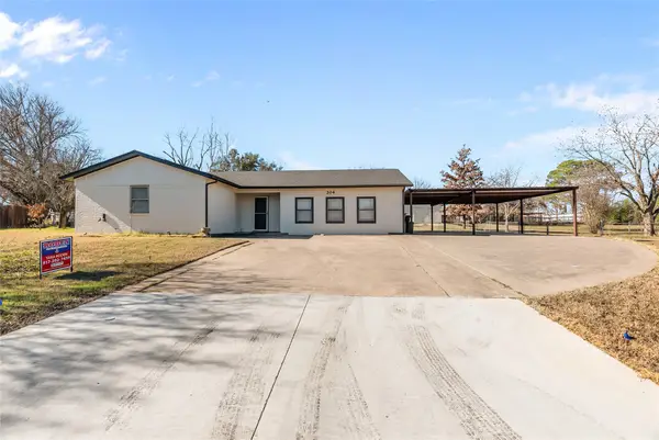 204 Thomas Street, Joshua, TX 76058