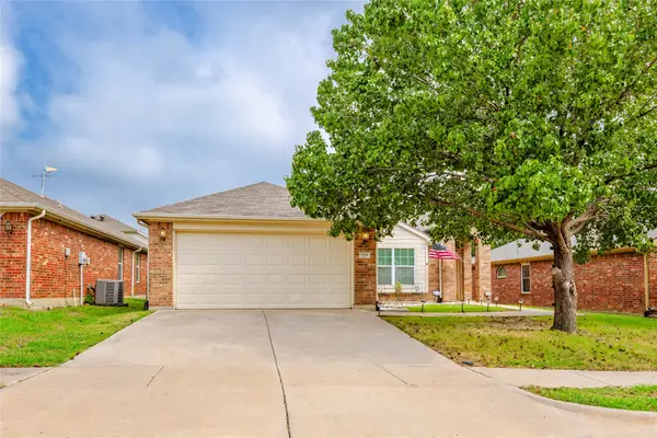 3729 Cook Court, Fort Worth, TX 76244