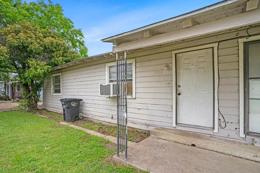 1708 Redwood Drive #1706, Cleburne, TX 76033 - Image #2